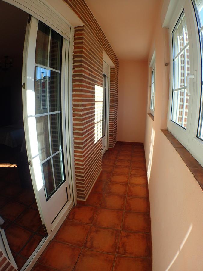 Hostal Santiago Carrion De Los Condes Bagian luar foto